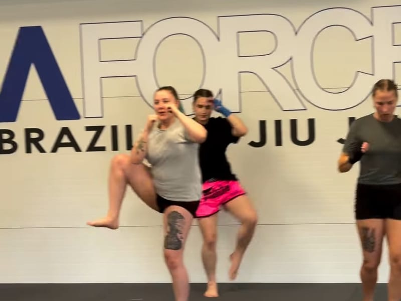 Muay thai treniruotė moterims Kaune, A-Force Šilainių salėje
